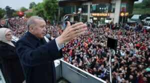 YSK Başkanı Yener: Sayın Recep Tayyip Erdoğan Cumhurbaşkanı olarak seçilmiştir